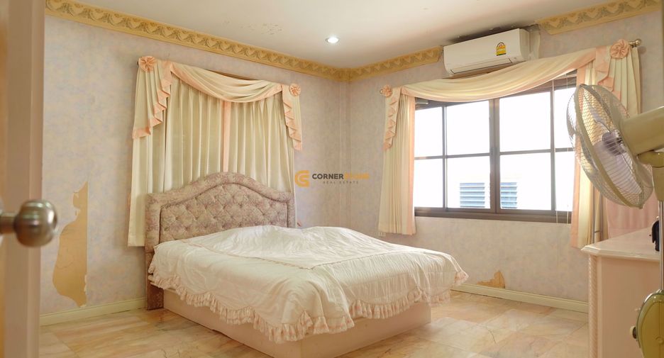 For rent 4 bedrooms house in East Pattaya, Pattaya