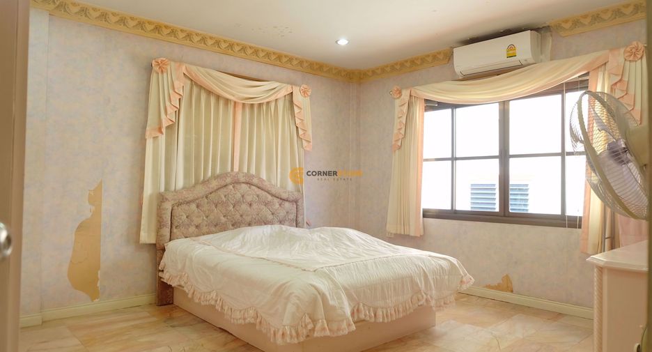For rent 4 bedrooms house in East Pattaya, Pattaya