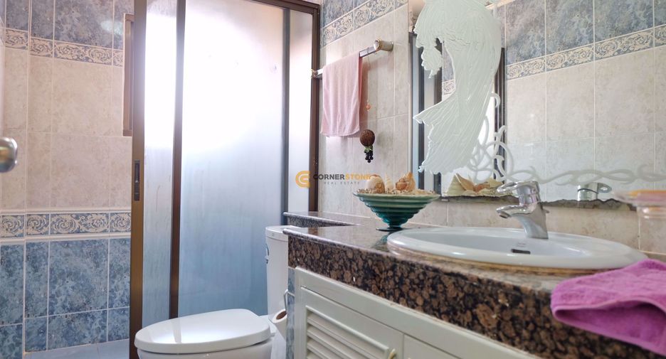 For rent 4 bedrooms house in East Pattaya, Pattaya