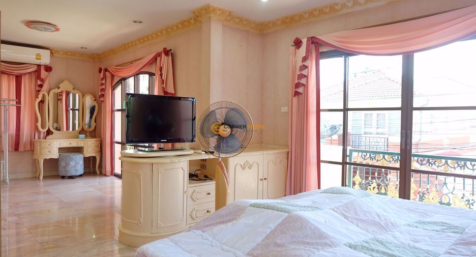 For rent 4 bedrooms house in East Pattaya, Pattaya