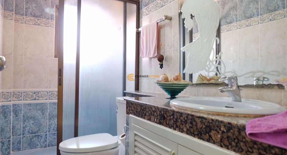 For rent 4 bedrooms house in East Pattaya, Pattaya