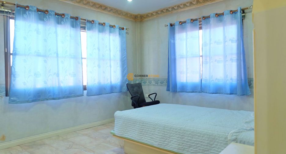 For rent 4 bedrooms house in East Pattaya, Pattaya