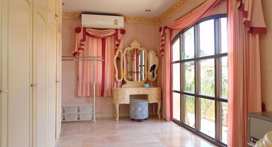 For rent 4 bedrooms house in East Pattaya, Pattaya