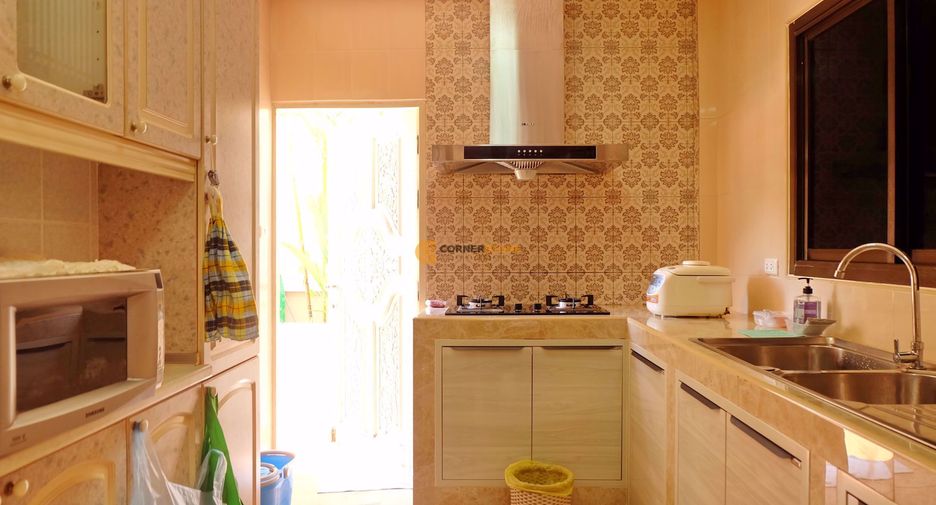 For rent 4 bedrooms house in East Pattaya, Pattaya