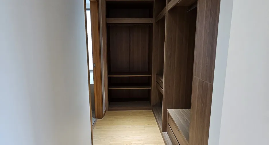 Wohnung zur Miete mit 3 Zimmer in Khlong Toei, Bangkok