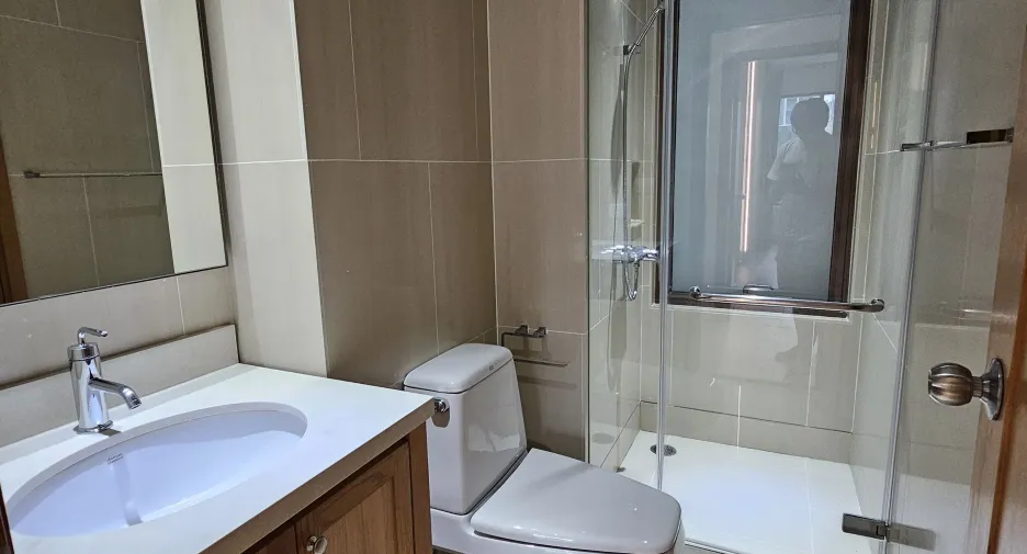 Wohnung zur Miete mit 3 Zimmer in Khlong Toei, Bangkok