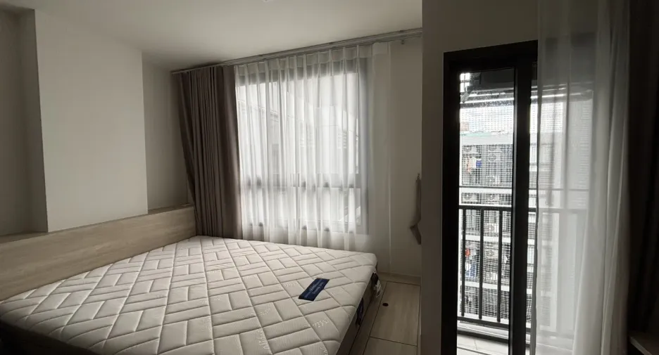 For rent studio condo in Phaya Thai, Bangkok