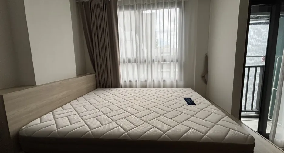 For rent studio condo in Phaya Thai, Bangkok