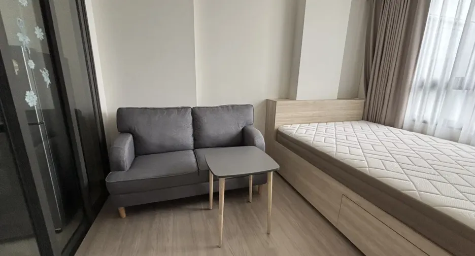 For rent studio condo in Phaya Thai, Bangkok