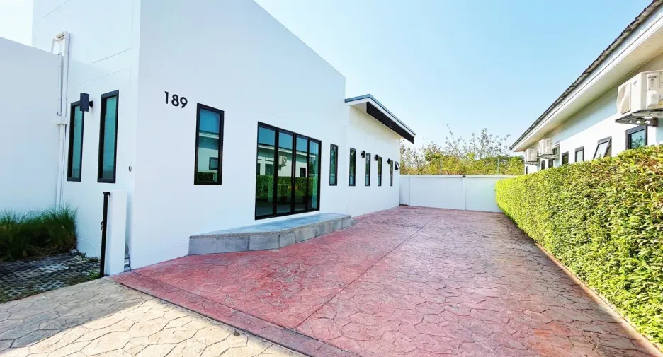 For rent 4 ベッドルーム villa in Hua Hin, Prachuap Khiri Khan