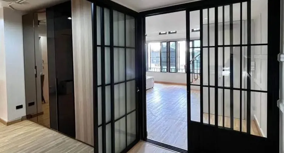 ให้เช่า 4 ห้องนอน บ้านเดี่ยว ใน วัฒนา, กรุงเทพฯ