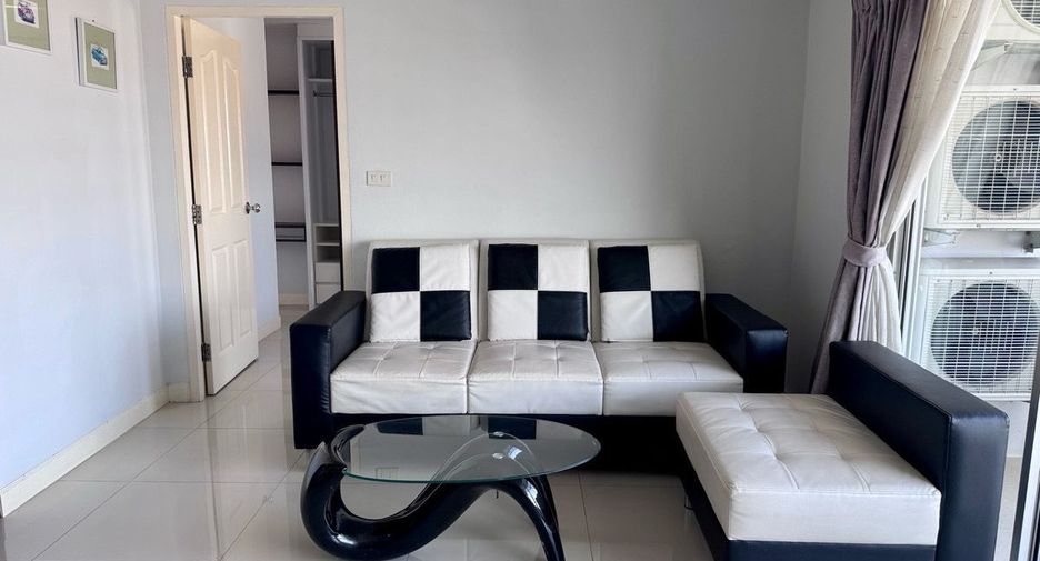 For rent 3 bedrooms condo in Watthana, Bangkok