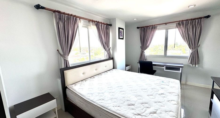 For rent 3 bedrooms condo in Watthana, Bangkok