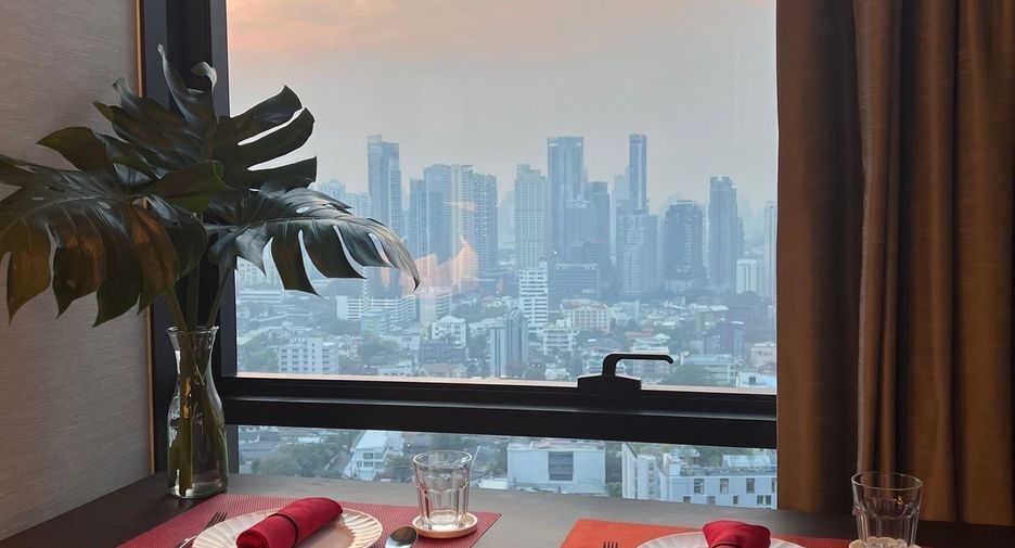 For rent 1 Beds condo in Khlong Toei, Bangkok