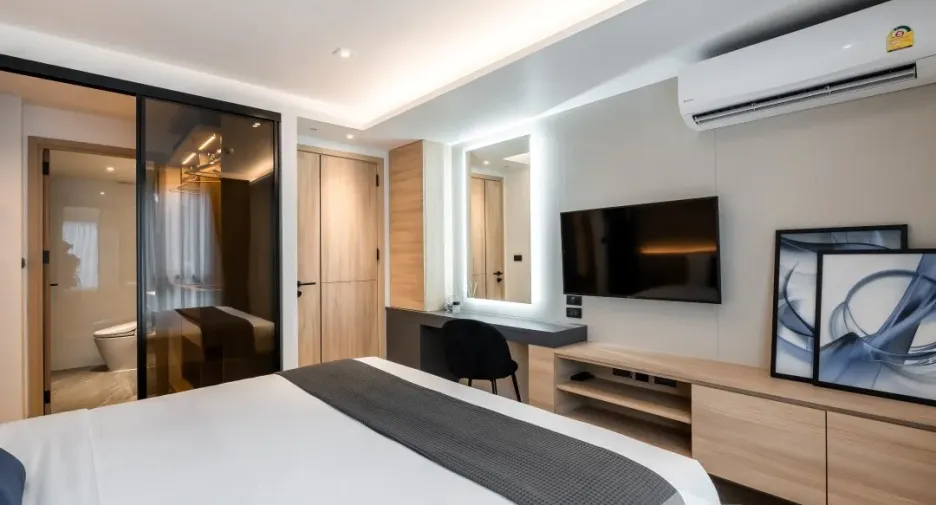 For rent 2 bedrooms condo in Watthana, Bangkok