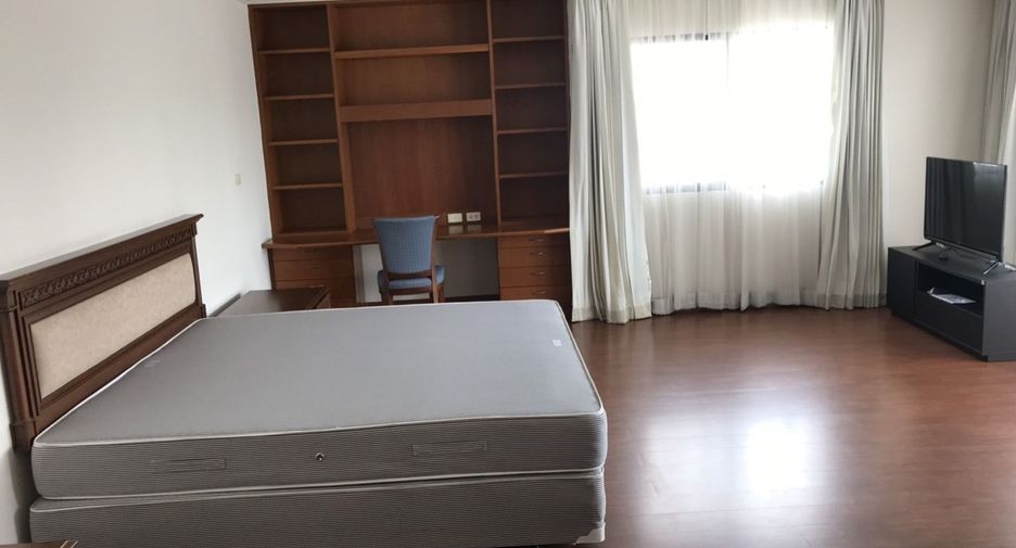 À vendre et à louer 3 chambres condo à Watthana, Bangkok