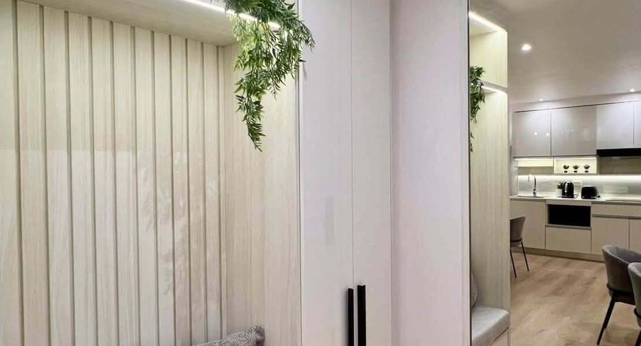 For rent 2 bedrooms condo in Yan Nawa, Bangkok