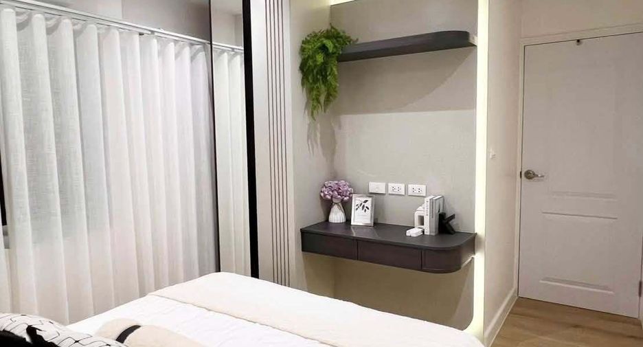 For rent 2 bedrooms condo in Yan Nawa, Bangkok