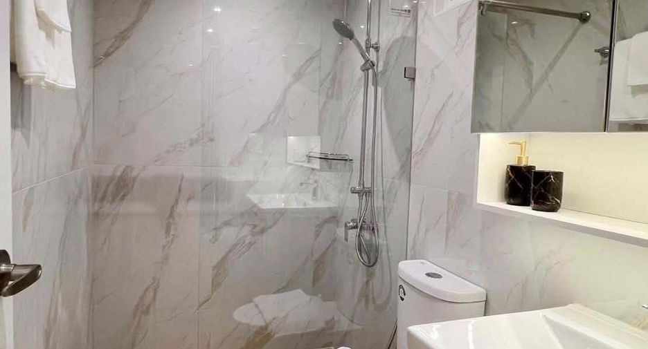 For rent 2 bedrooms condo in Yan Nawa, Bangkok
