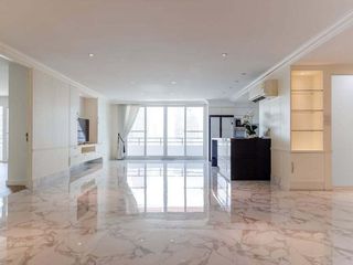 For sale 4 bedrooms condo in Khlong Toei, Bangkok