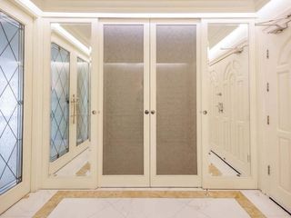 For sale 4 bedrooms condo in Khlong Toei, Bangkok