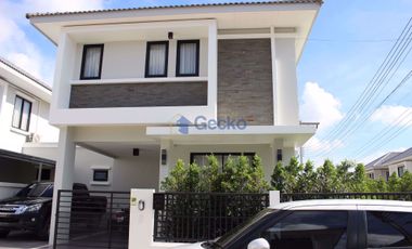 Casa en alquiler de 3 habitaciones en East Pattaya, Pattaya