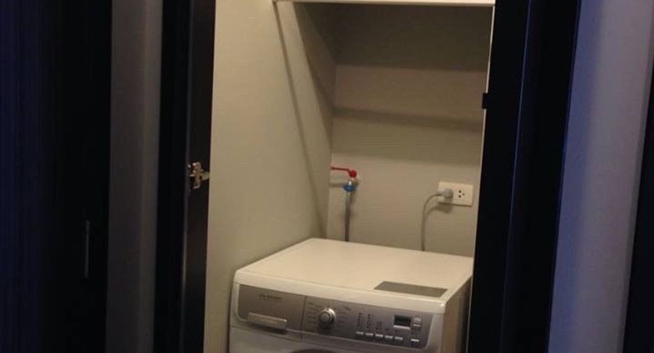 Condo en alquiler de 1 habitaciones en Khlong Toei, Bangkok