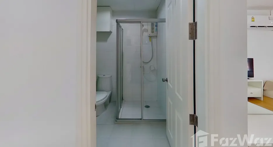 For rent studio condo in Phra Khanong, Bangkok
