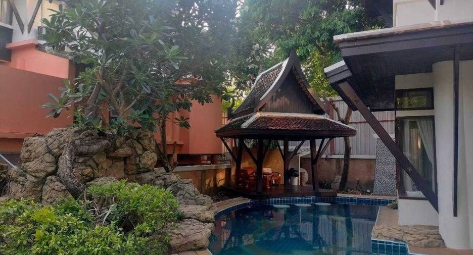 À vendre et à louer 4 chambres villa à Jomtien, Pattaya
