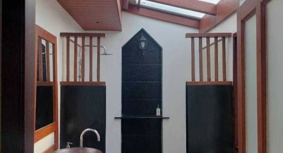 À vendre et à louer 4 chambres villa à Jomtien, Pattaya
