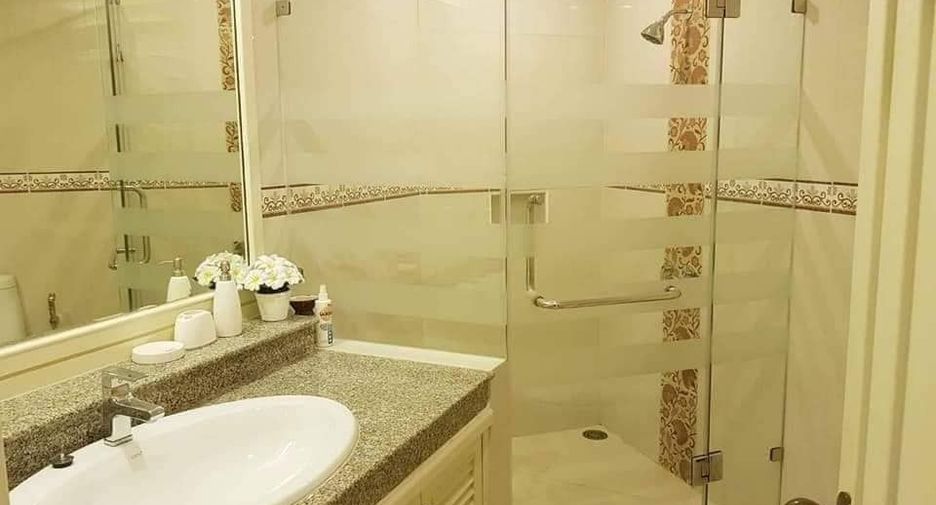 For sale and for rent 2 bedrooms condo in Bang Na, Bangkok