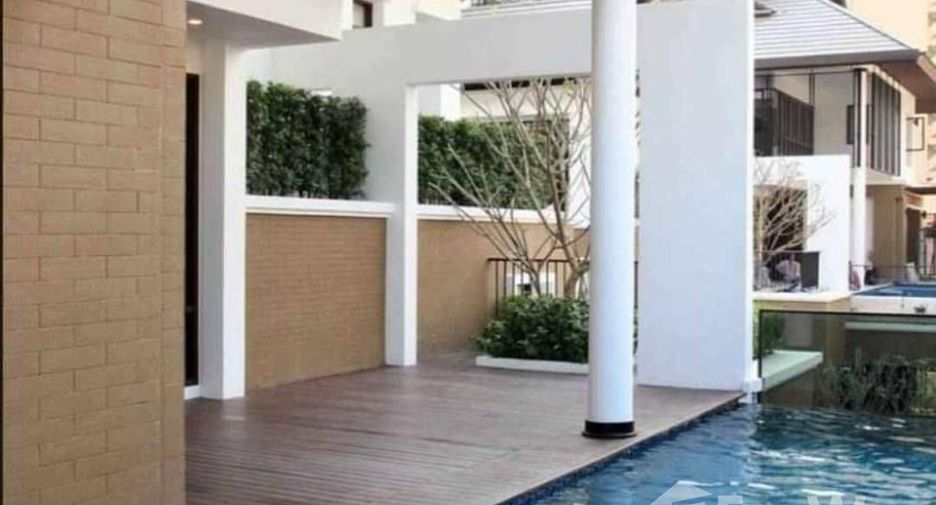 Casa en alquiler de 4 habitaciones en Khlong Toei, Bangkok