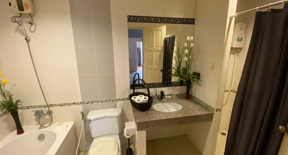 For sale 2 ベッドルーム condo in Mueang Chiang Mai, Chiang Mai