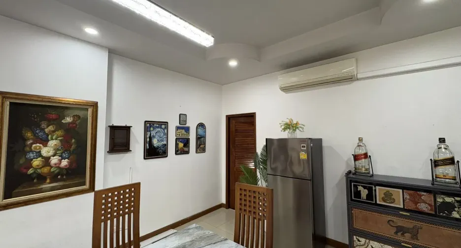 For rent 6 bedrooms villa in Jomtien, Pattaya