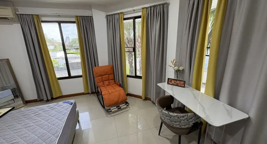 For rent 6 bedrooms villa in Jomtien, Pattaya