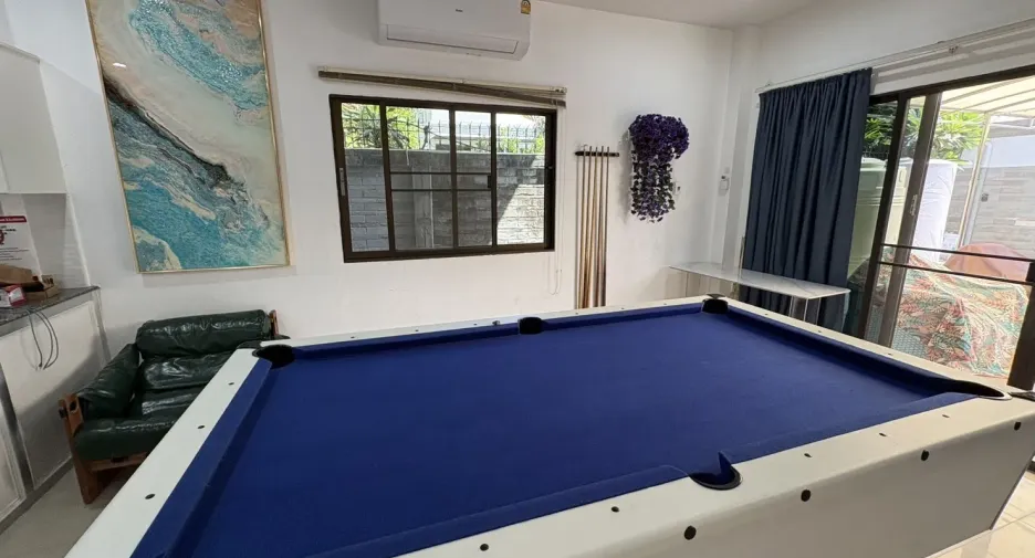 For rent 6 bedrooms villa in Jomtien, Pattaya