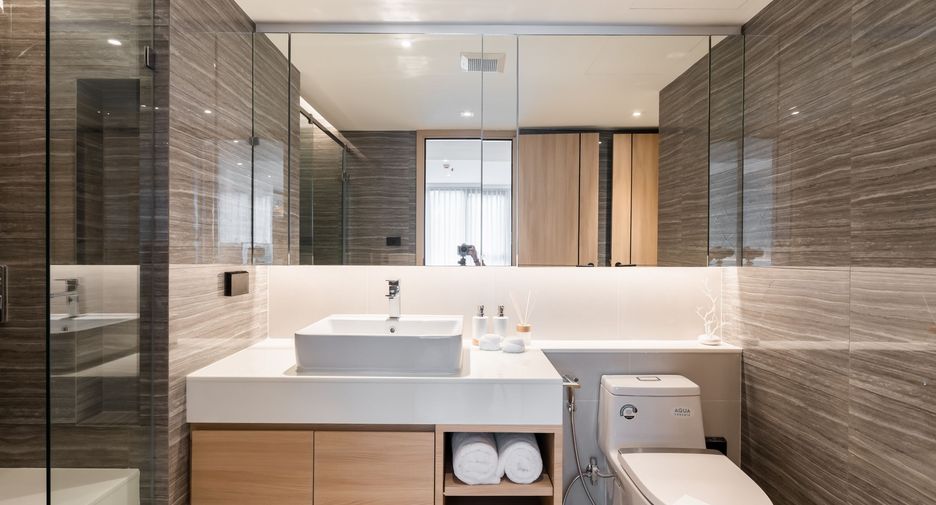 For rent 2 bedrooms condo in Watthana, Bangkok
