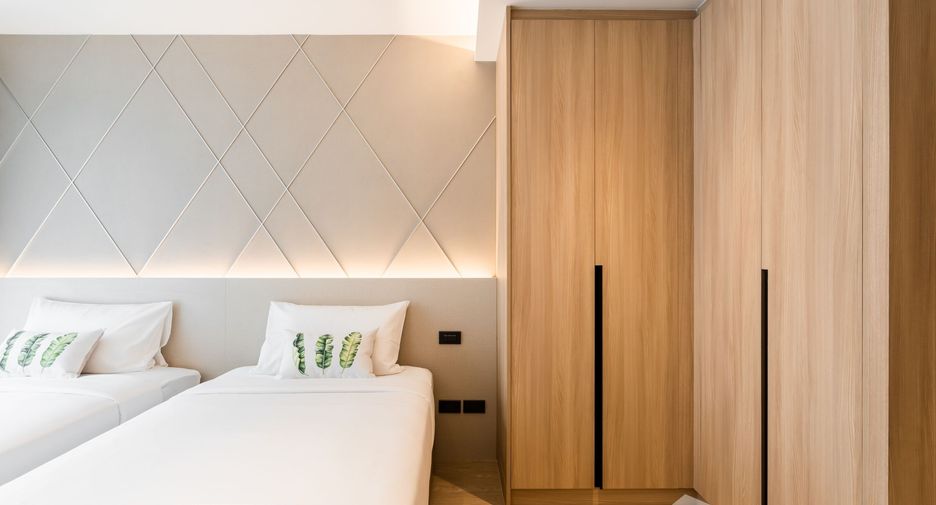 For rent 2 bedrooms condo in Watthana, Bangkok