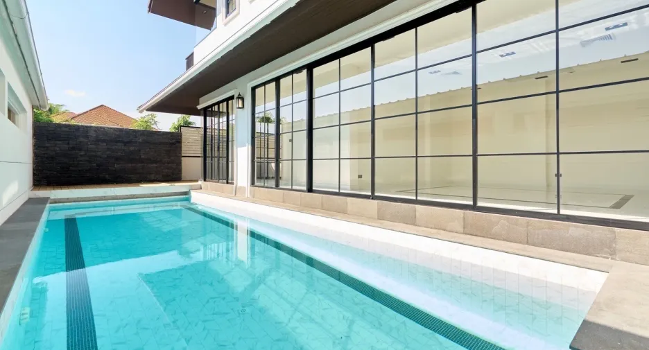 For sale 4 bedrooms house in San Sai, Chiang Mai