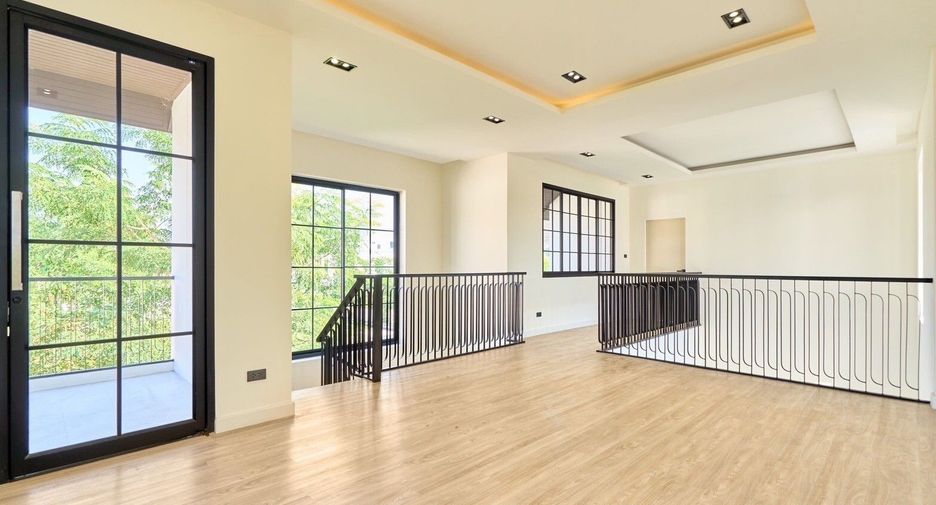 For sale 4 bedrooms house in San Sai, Chiang Mai