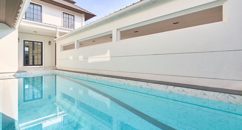 For sale 4 bedrooms house in San Sai, Chiang Mai