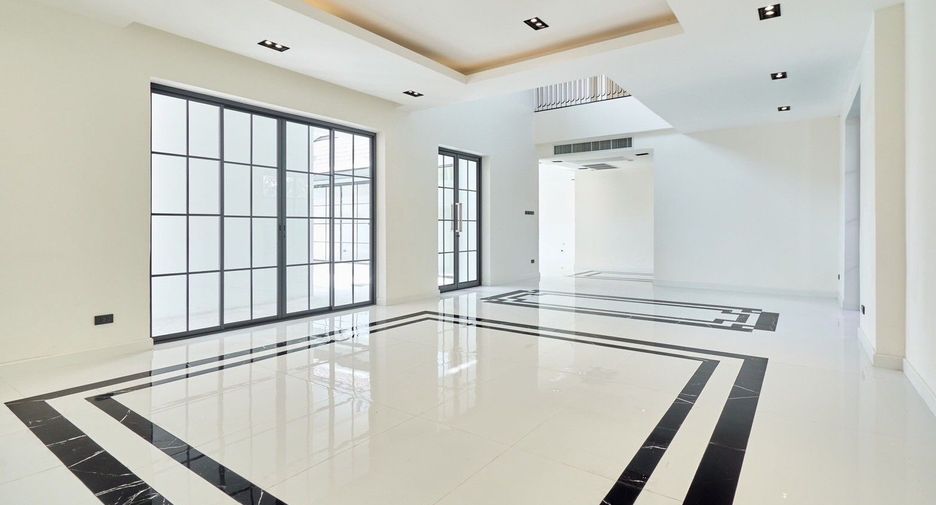 For sale 4 bedrooms house in San Sai, Chiang Mai