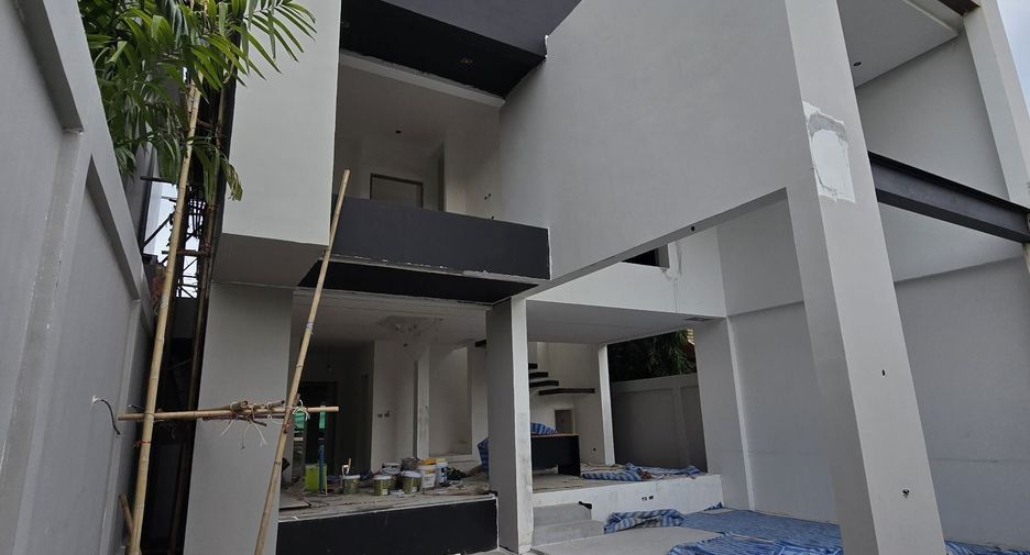 For sale 3 bedrooms villa in Thalang, Phuket