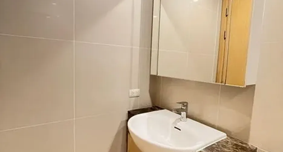 Wohnung zur Miete mit 3 Zimmer in Khlong Toei, Bangkok