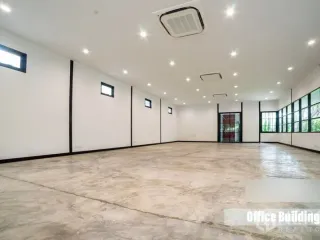 For rent studio house in Khlong Toei, Bangkok