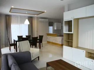 For rent and for sale 3 bedrooms house in Bang Na, Bangkok