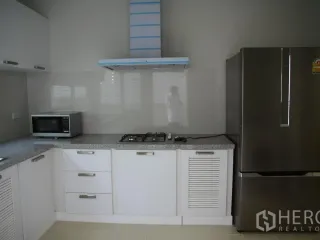 For rent and for sale 3 bedrooms house in Bang Na, Bangkok