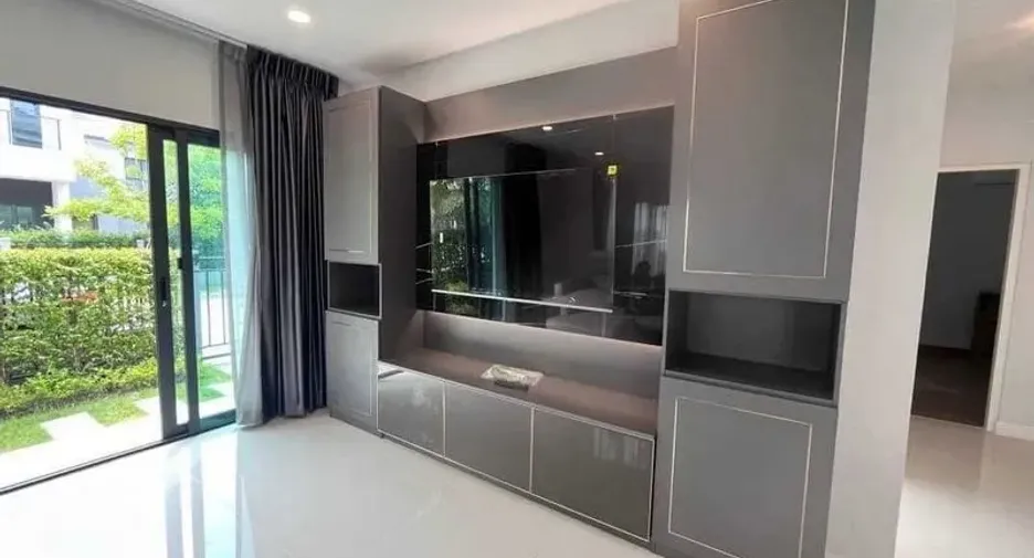 For rent 4 bedrooms house in Don Mueang, Bangkok