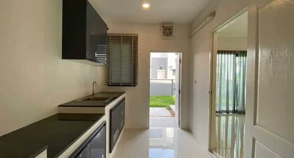 For rent 4 bedrooms house in Don Mueang, Bangkok