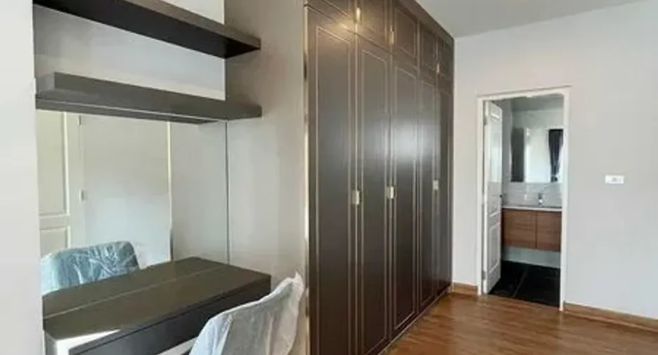 For rent 4 bedrooms house in Don Mueang, Bangkok
